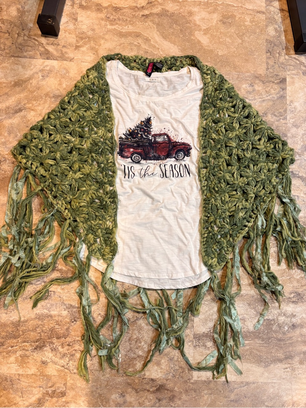 Green Chunky Knit Fringe Shawl with Christmas tee 🎄